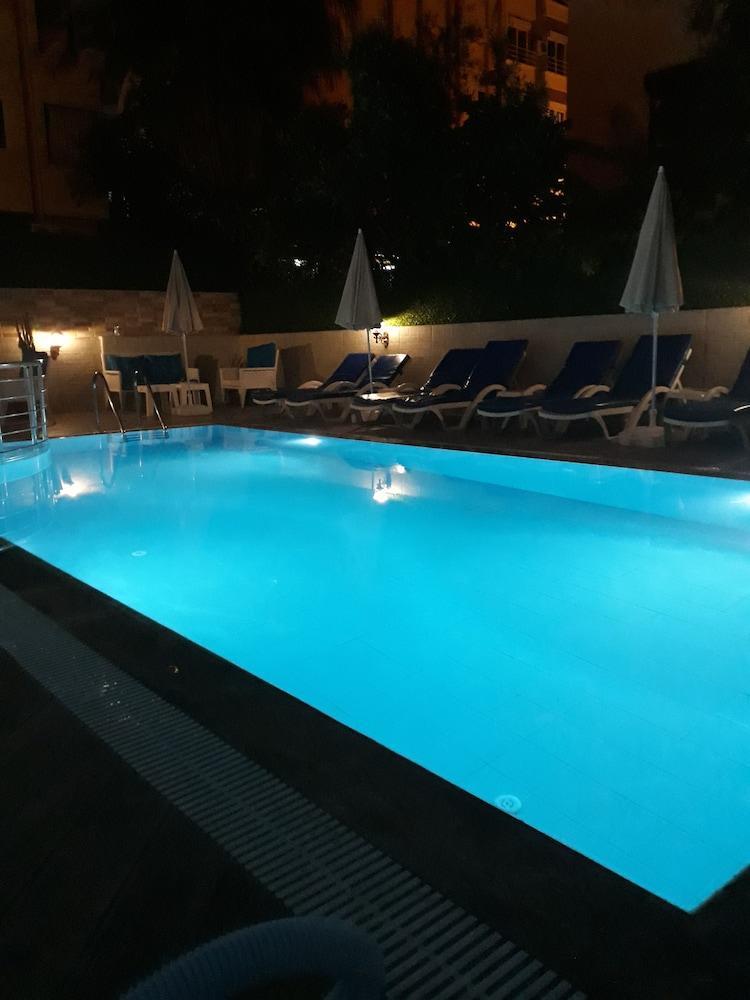 Golden Spark Aparthotel Αττάλεια Εξωτερικό φωτογραφία